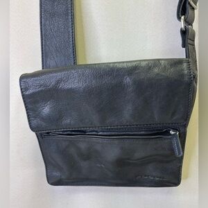 Fossil Vintage Black Crossbody Messenger Style Leather Bag